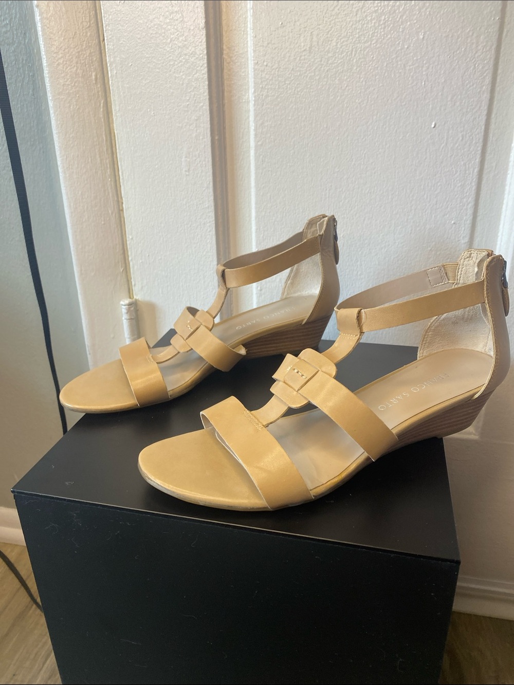 Franco‎ Sarto Beige Leather Strappy Wedge Sandals Ankle Strap Zipper 9